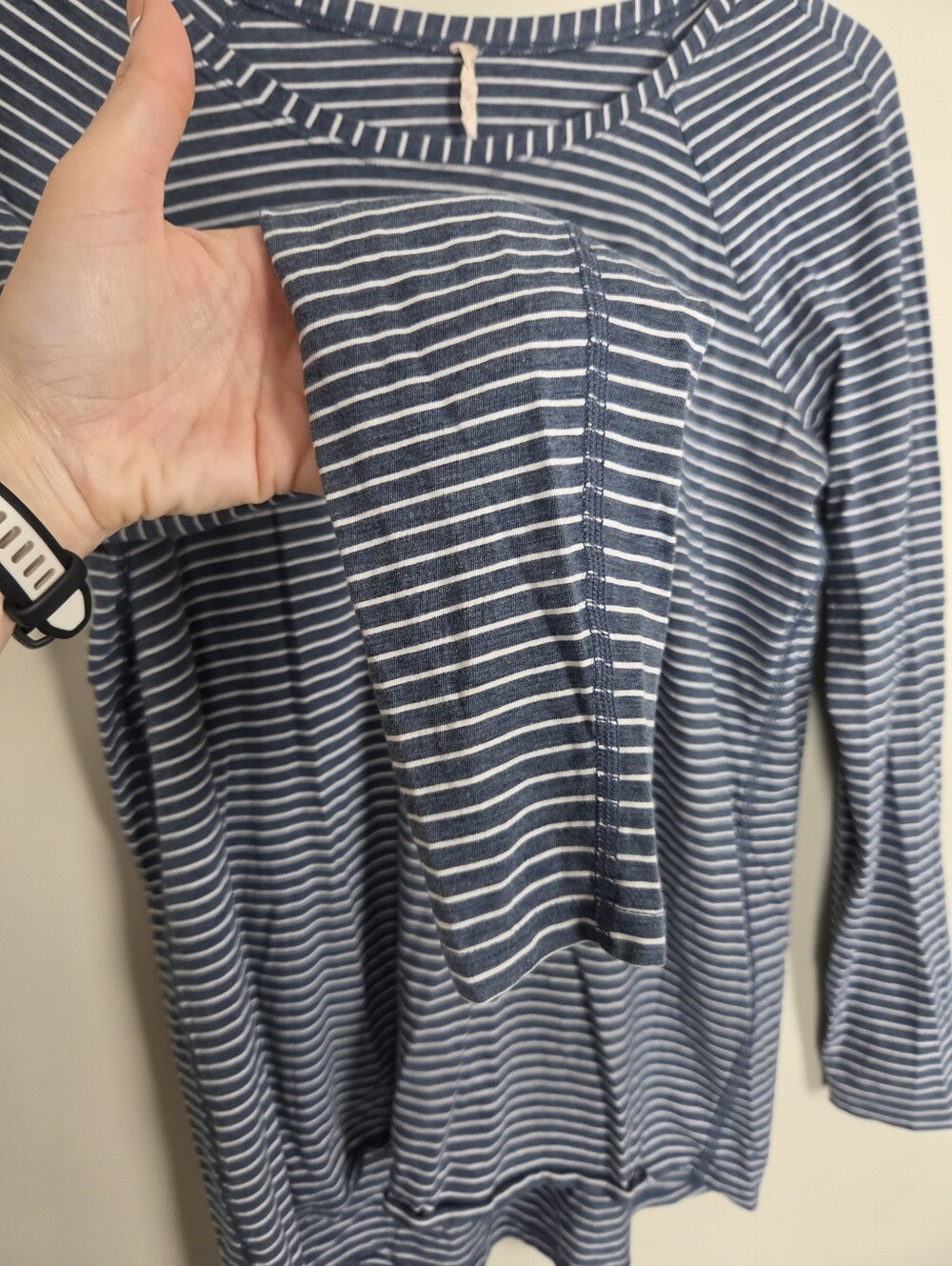 Lululemon Emerald Long Sleeve Size 8 Striped Blue White Yoga Commute Athleisure - Picture 3 of 6